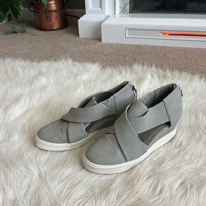 Jolimall Grey Platform Wedges